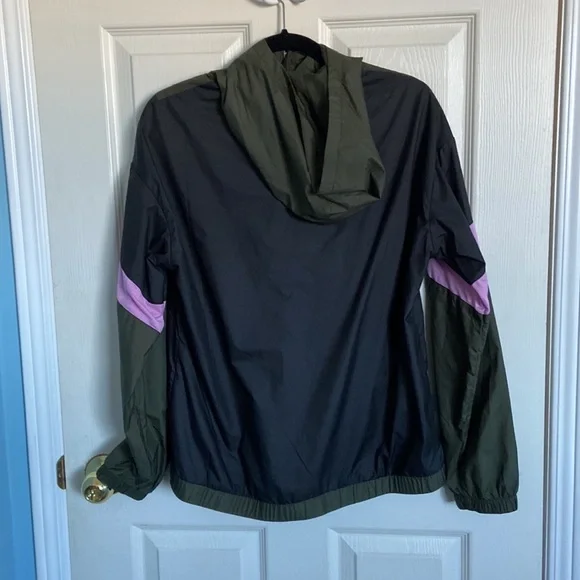 Puma Windbreaker - Picture 2 of 2